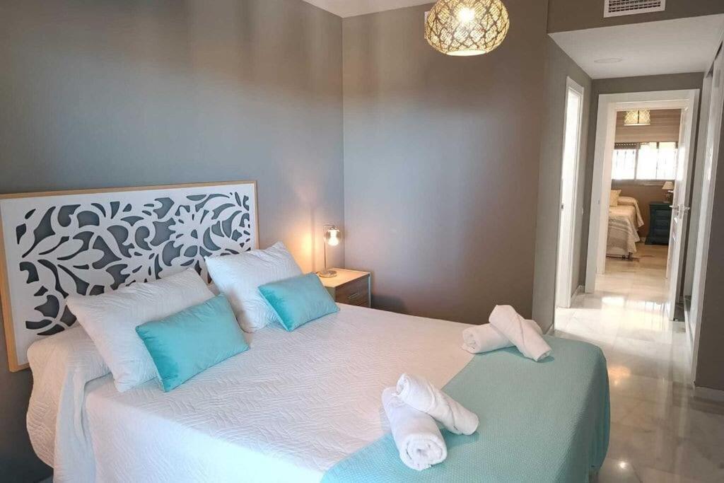 Apartamento Con Vistas Al Mar 푸엔히롤라 외부 사진